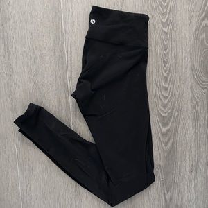 Lululemon Black wonder under leggings